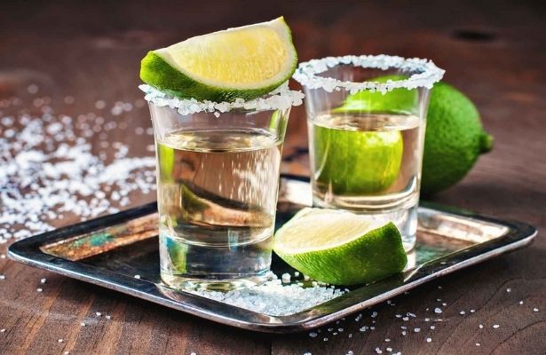 Conoce la historia del origen del 'caballito' de tequila
