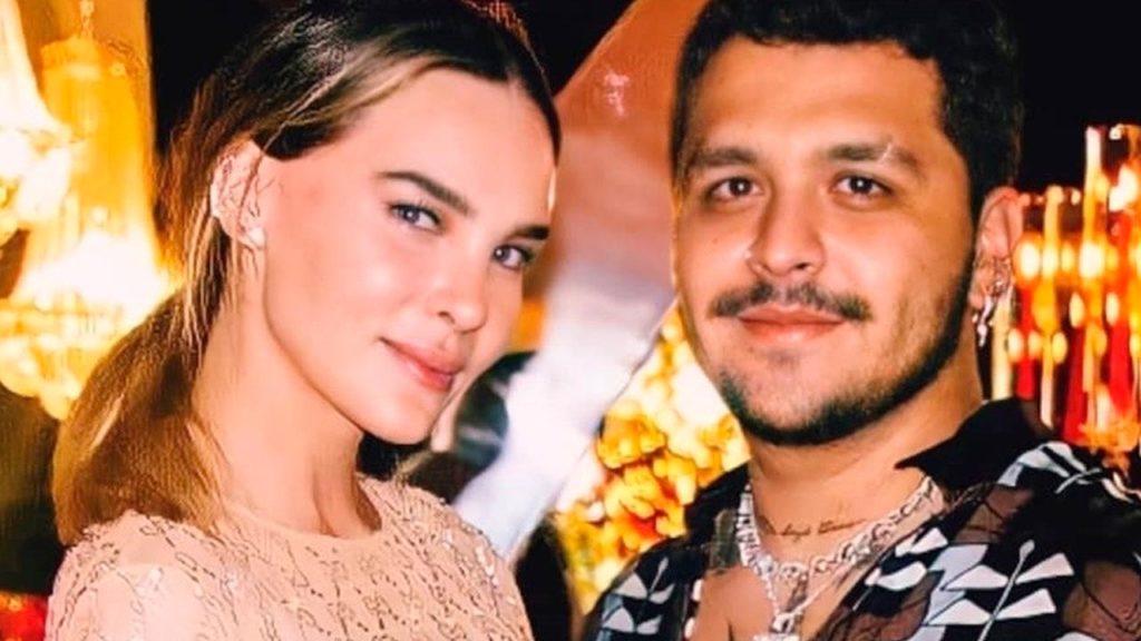 Christian Nodal es criticado por aceptar que insulten a Belinda en su presencia