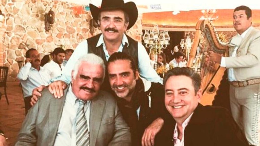 Mhoni Vidente afirma que Vicente Fernández le dejó un mensaje para sus hijos
