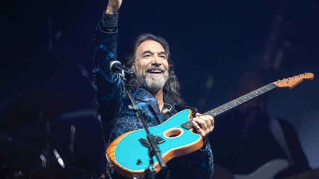 Marco Antonio Solís recibe el Latin Grammy como la Persona del Año 2022