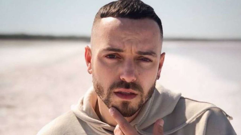 Mánager de Pee Wee niega que se haya casado con el cantante