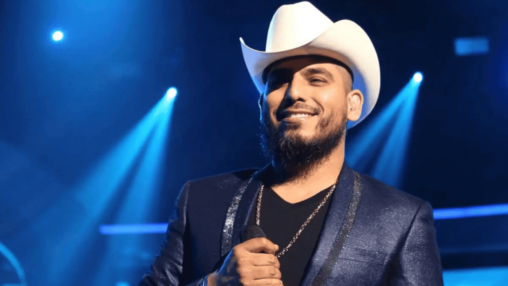 Espinoza Paz pospone su concierto en la Arena CDMX
