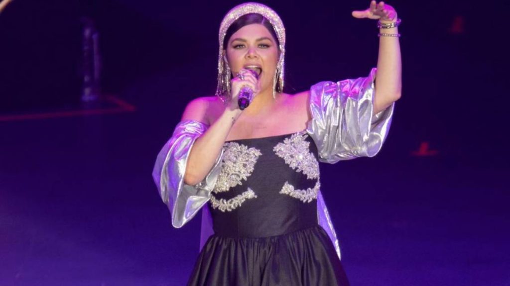 Yuridia celebra su baby shower en el Auditorio Nacional