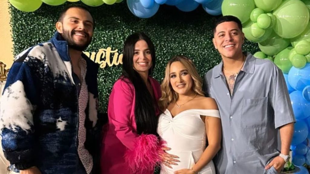 Daisy Anahy y Eduin Caz celebraron el baby shower juntos