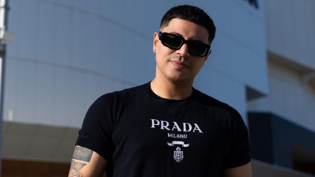 Eduin Caz anuncia su salida de Grupo Firme