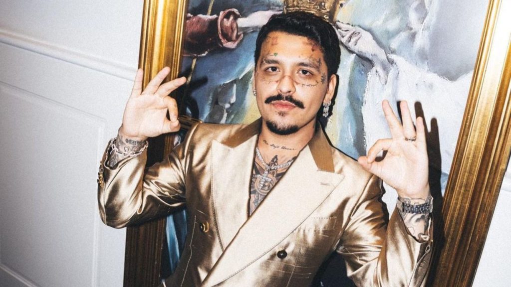 Christian Nodal habla de la importancia de tomar terapia