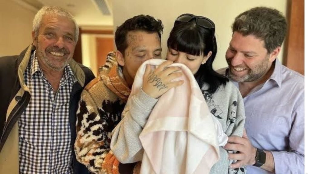 Mamá de Christian Nodal revela el nombre de su nieta
