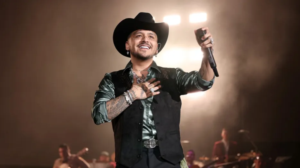Christian Nodal, uno de los mayores exponentes del regional mexicano, ha sorprendido a sus fans al incursionar en otra profesión.