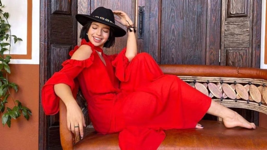 Exigen fans de Ángela Aguilar que saque nueva música