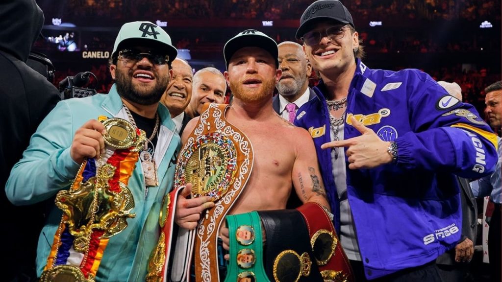 Canelo Álvarez confiesa porque sale acompañado de artistas mexicanos en sus peleas.