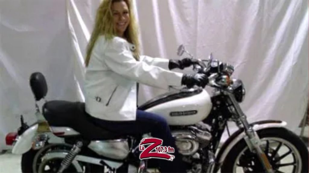¡Pone en oferta a su mujer y a su moto por internet!