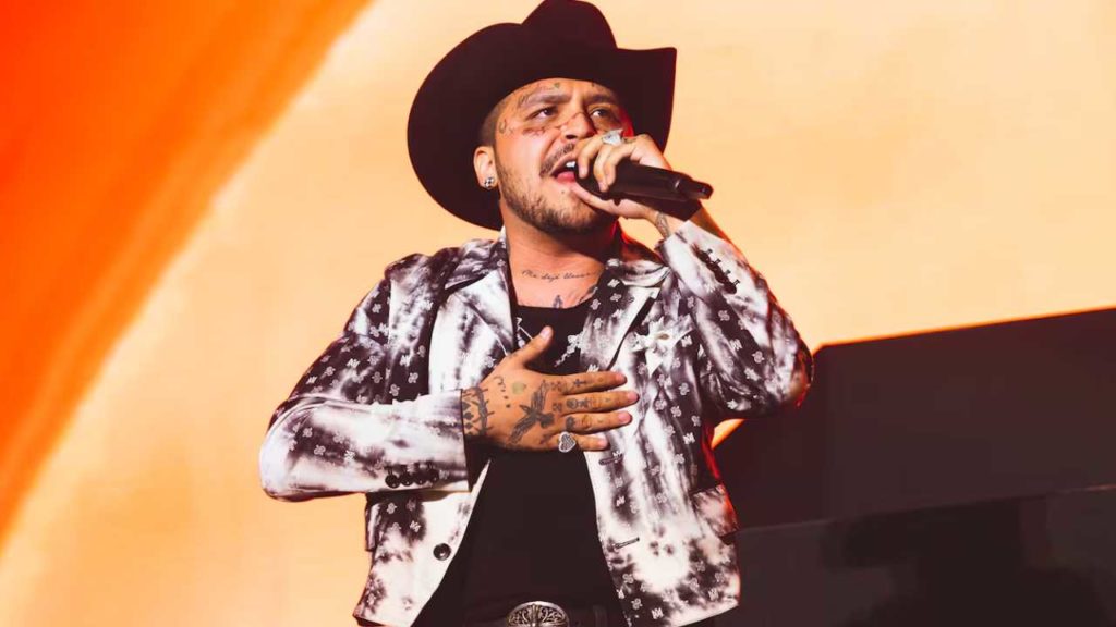 Christian Nodal sorprende con "Botox en el Cora" junto a Jonaz de Plastilina Mosh