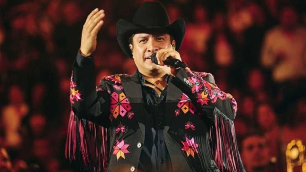 Julión Álvarez estrena "Tesoro", el himno del amor para este 14 de febrero