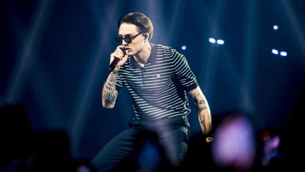 Peso Pluma se corona como Compositor del Año en la música regional mexicana