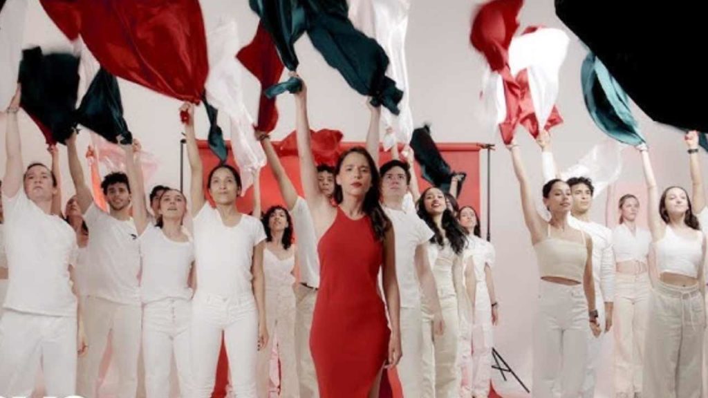 Majo Aguilar lanza "Piel Azteca", un poderoso himno en defensa de los migrantes mexicanos