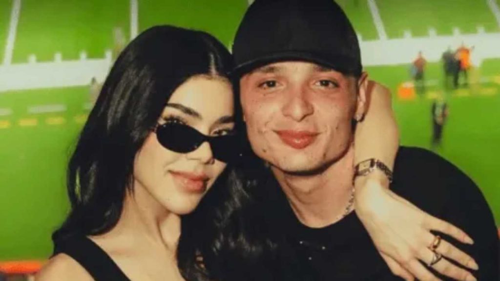 Peso Pluma y Kenia Os confirman su romance con tiernas fotos