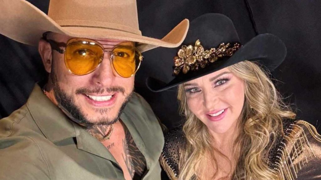 Alicia Villarreal habría engañado a Cruz Martínez durante 5 años