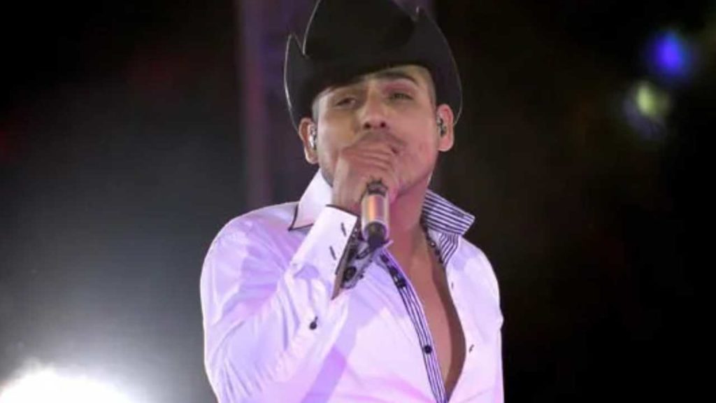 El éxito de Espinoza Paz que narra el fin de una relación