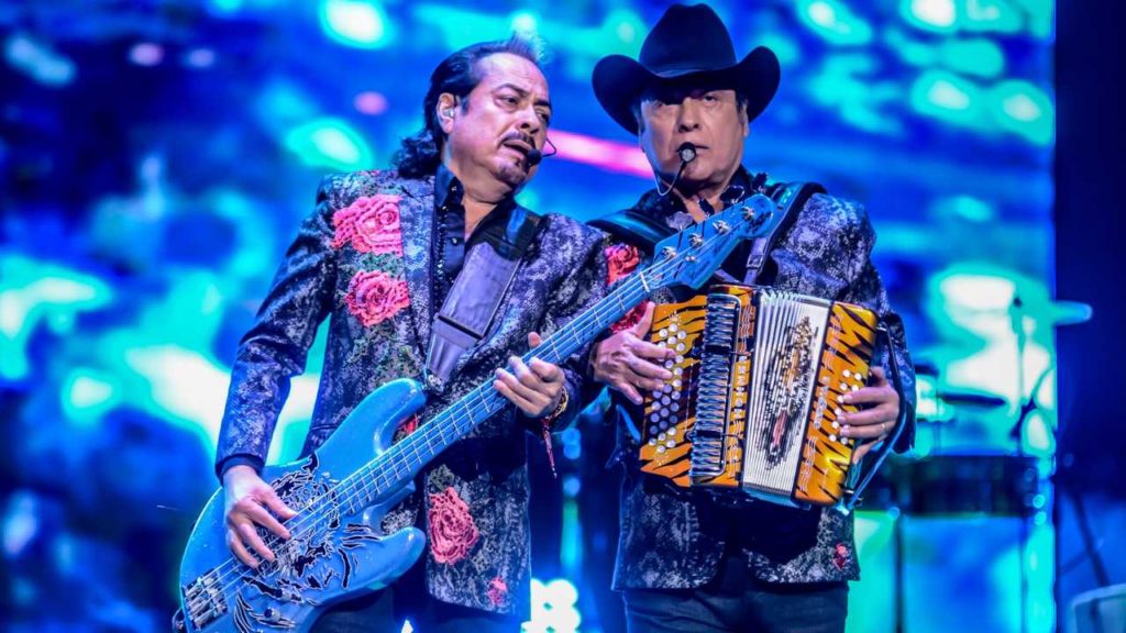 Los Tigres del Norte presentan documental que revela la cruda realidad de cruzar la frontera sin papeles
