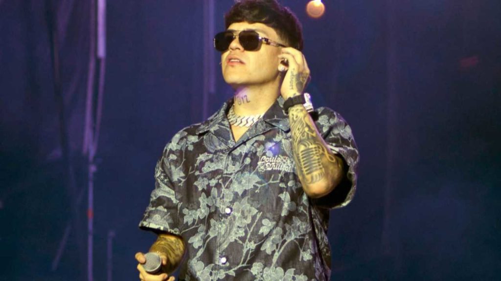 Junior H podría ir a prisión por interpretar "El Azul" en Fiestas de Octubre