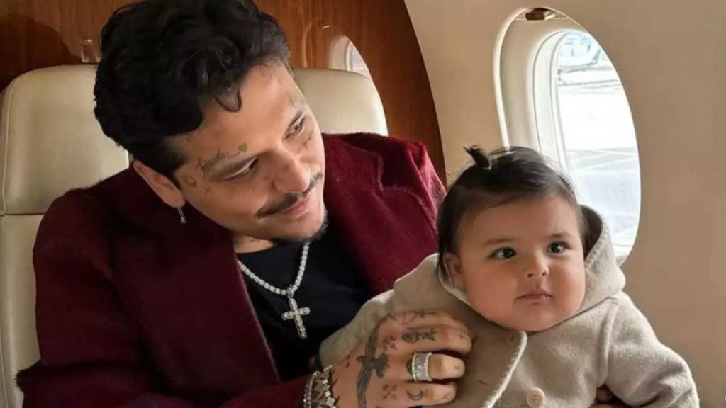 Christian Nodal confirma pagos millonarios en efectivo a Cazzu y denuncia chantaje por la custodia