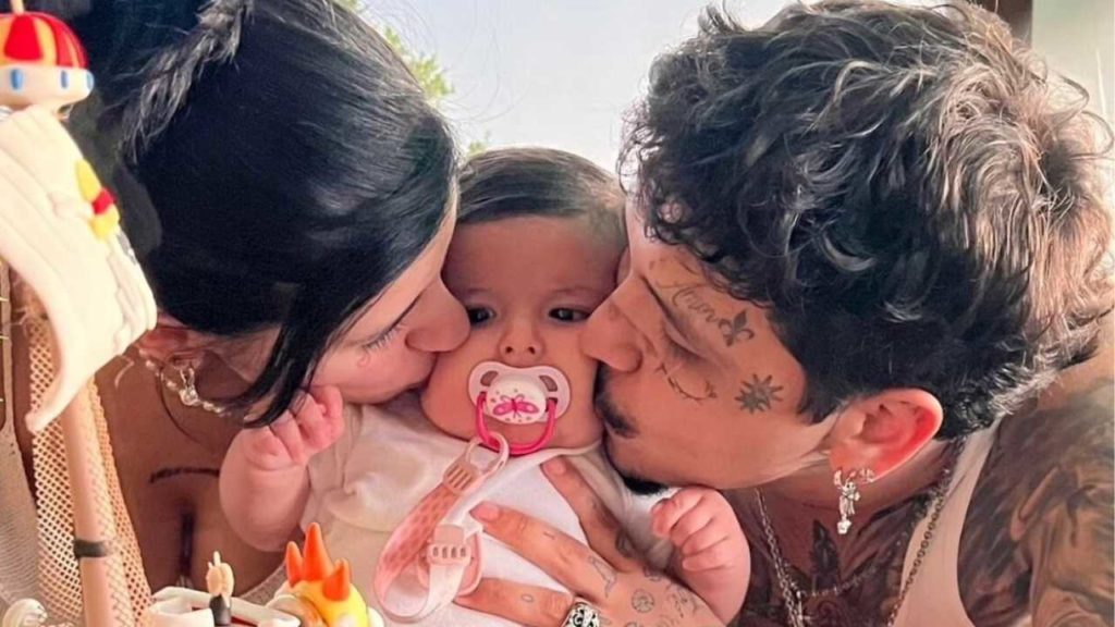 Christian Nodal sorprende al exigir un cara a cara con Cazzu en los juzgados por la custodia de su hija IntiChristian Nodal sorprende al exigir un cara a cara con Cazzu en los juzgados por la custodia de su hija Inti