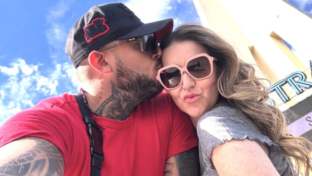 Alicia Villarreal se deja ver feliz y enamorada… pero no todos celebran su nueva relación