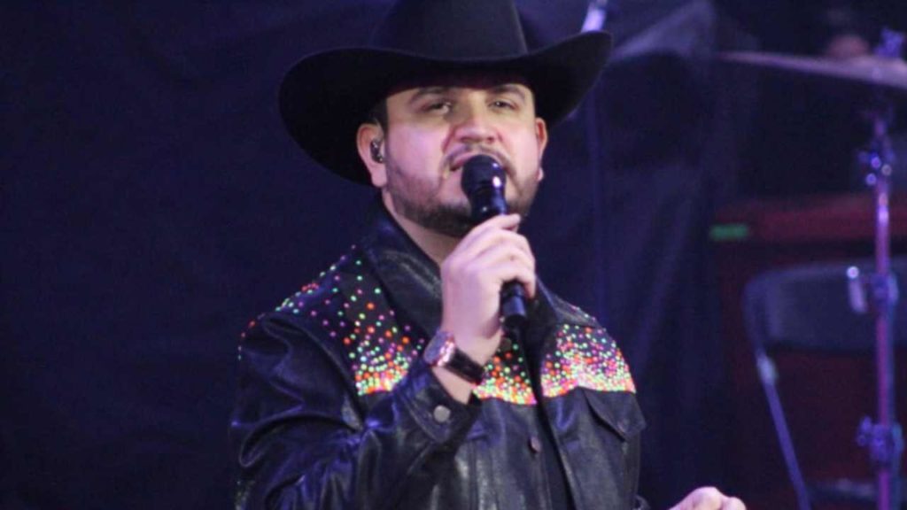 Edén Muñoz jamás quiso lanzar esta canción… y se convirtió en el mayor éxito de Calibre 50