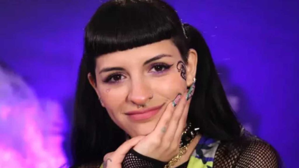 ¿Traición familiar? Los padres de Christian Nodal lo plantan en su fiesta por culpa de Cazzu