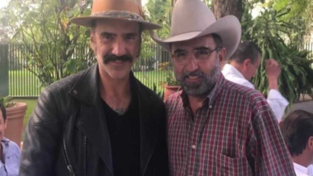 Vicente Fernández Jr. baja 17 kilos y el parecido con Alejandro Fernández causa revuelo