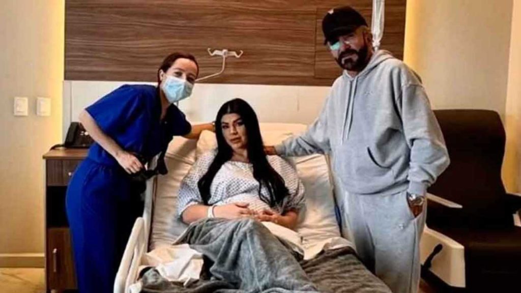 Vicente Fernández Jr. responde a las críticas por ser padre a los 62 años: ¿Qué dijo?