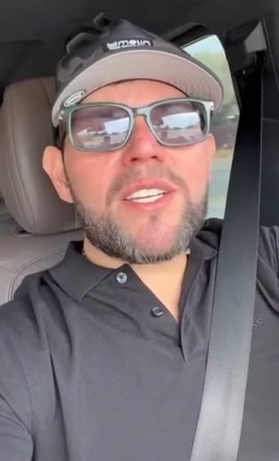 Óscar Iván Treviño de Grupo Duelo reaparece irreconocible tras perder 72 kilos