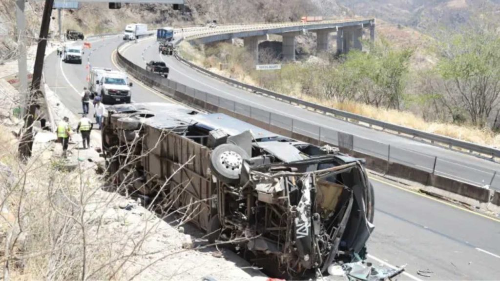 Memo Garza rompe el silencio y confirma que su músico lesionado recibe pensión mensual de por vida